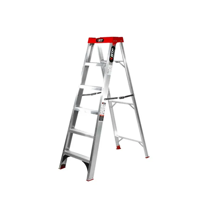 ESCALERA DE ALUMINIO TIPO: TIJERA MARCA: BTF MOD: EAP5905, 5 PELDAÑOS